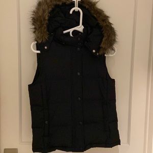Gap hooded down black vest